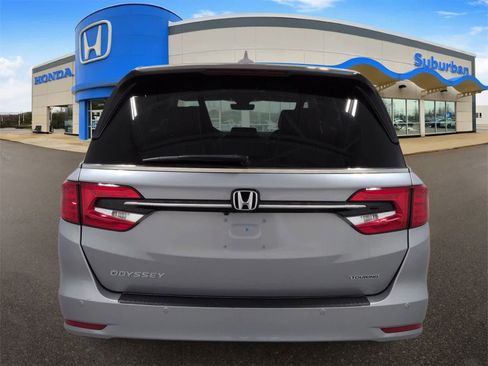Used 2023 Honda Odyssey Touring image 7