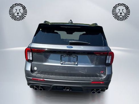 Used 2025 Ford Explorer ST AWD/4WD image 7