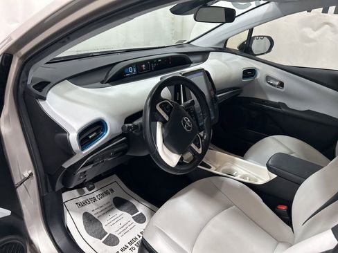Used 2018 Toyota Prius Prime Premium image 20