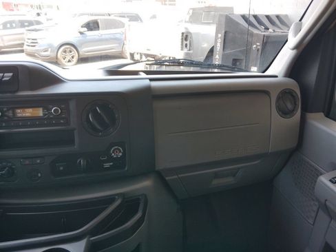Used 2022 Ford E-350 and Econoline 350 Super Duty RWD image 24