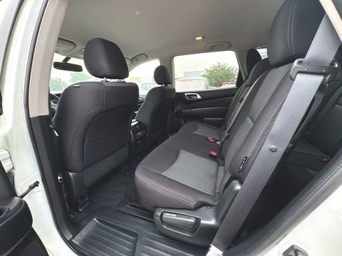 Used 2019 Nissan Pathfinder SV AWD/4WD image 20