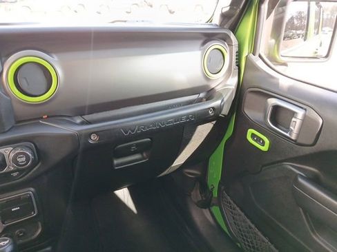 Used 2018 Jeep Wrangler Unlimited Sport S image 38