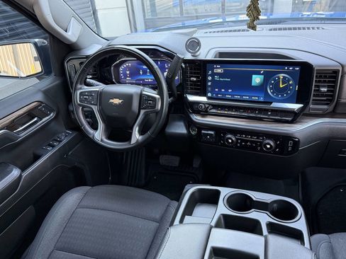 Used 2024 Chevrolet Silverado 1500 LT w/ Convenience Package II AWD/4WD image 25