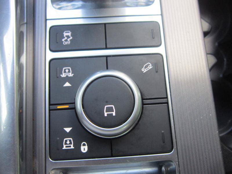 Used 2020 Land Rover Range Rover Sport HSE AWD/4WD image 36