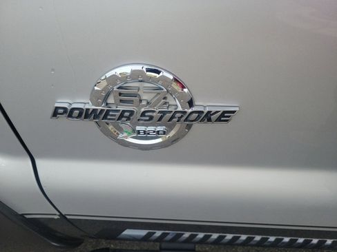 Used 2015 Ford F250 Lariat w/ Chrome Package image 18