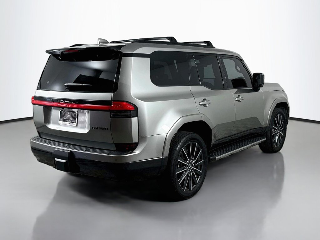 Certified 2024 Lexus GX 550 w/ Accessory Package (Z1) AWD/4WD image 5