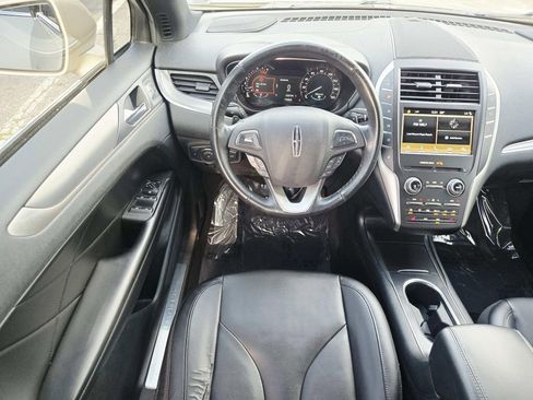 Used 2017 Lincoln MKC Premiere FWD image 10