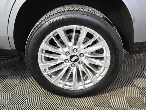 Certified 2025 Cadillac Escalade Premium Luxury image 21