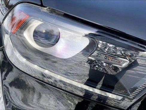 Used 2020 Dodge Durango SXT image 27