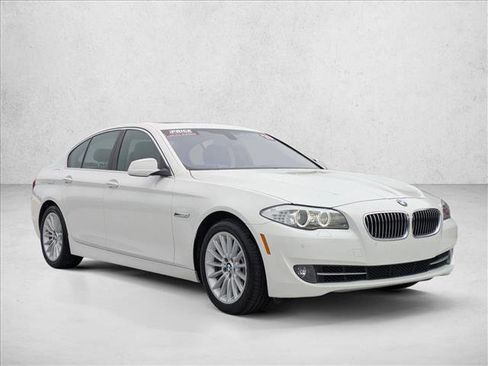 Used 2013 BMW 535i Sedan image 3