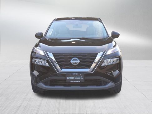 Used 2023 Nissan Rogue SV AWD/4WD image 2
