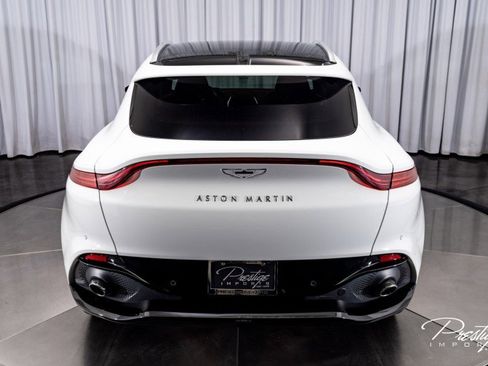 Used 2021 Aston Martin DBX image 16