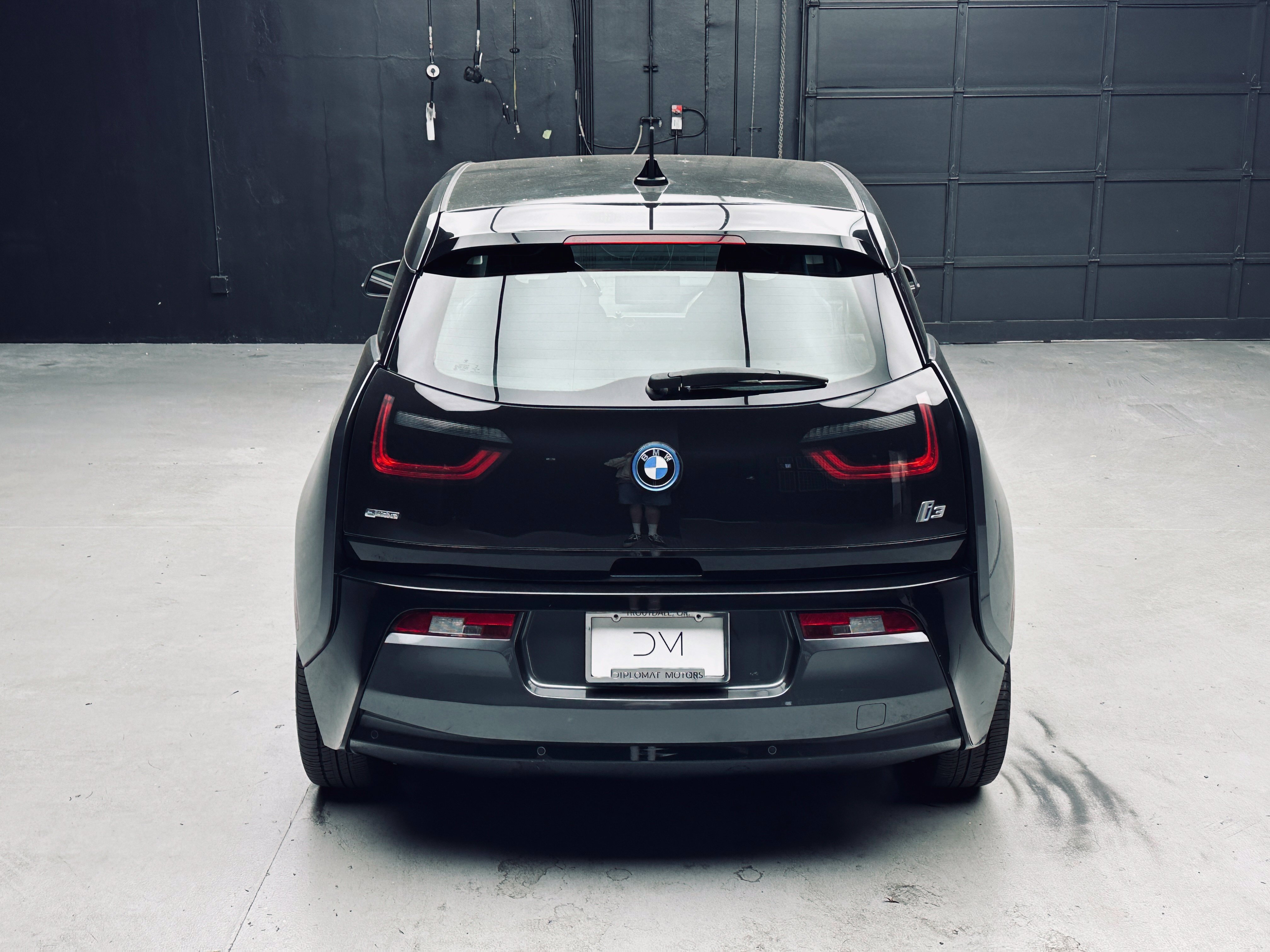 Used 2017 BMW i3 w/ Range Extender RWD image 6