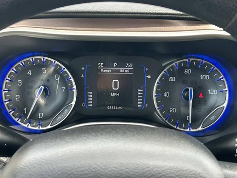 Used 2021 Chrysler Voyager Lxi FWD image 33