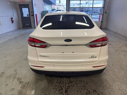 Used 2019 Ford Fusion SE image 5