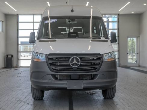 Used 2025 Mercedes-Benz Sprinter 2500 image 11