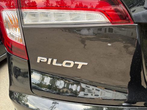 Used 2022 Honda Pilot TrailSport image 9