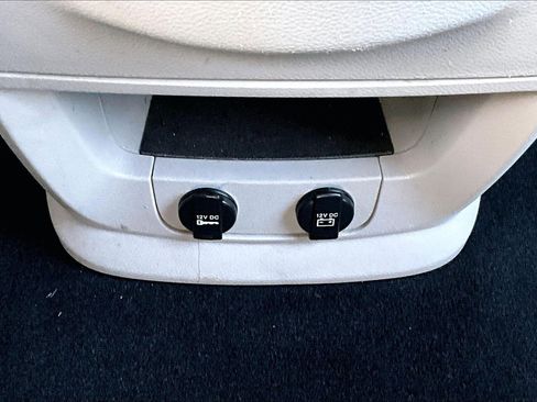 Used 2016 Dodge Grand Caravan SE image 21