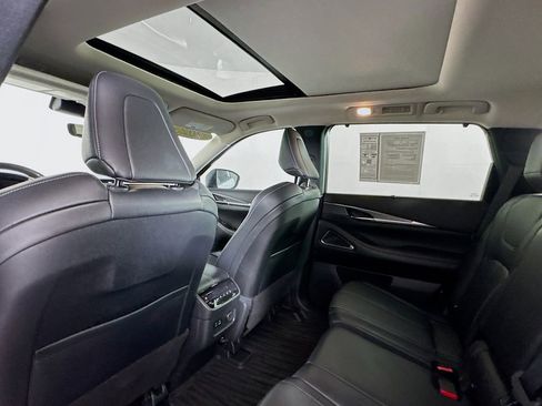 Used 2023 INFINITI QX60 Luxe w/ Performance Audio Package FWD image 19
