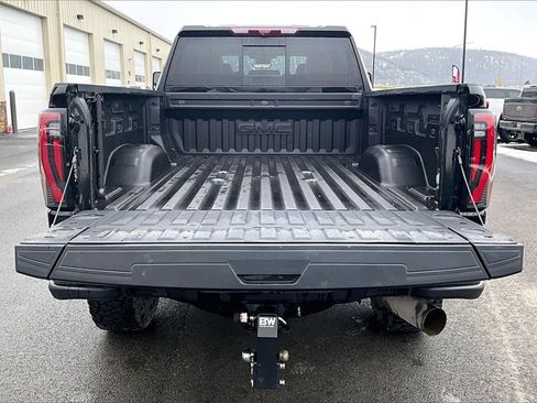 Used 2025 GMC Sierra 2500 AT4X w/ AT4X AEV Edition image 18