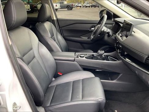 Used 2024 Nissan Rogue SL w/ SL Premium Package image 7