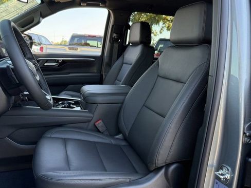 New 2026 Chevrolet Suburban LT w/ Comfort Package image 25