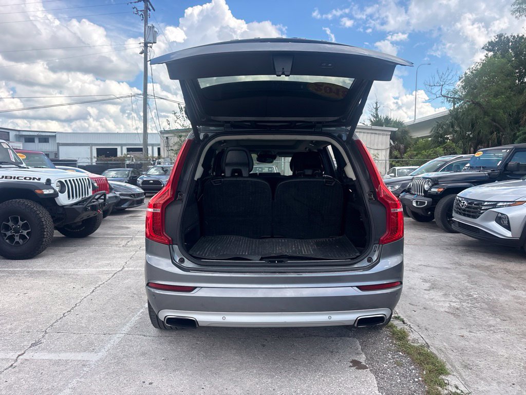 Used 2018 Volvo XC90 T6 Momentum w/ Convenience Package AWD/4WD image 16