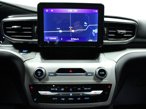 Used 2022 Ford Explorer XLT w/ Equipment Group 202A image 23