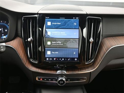 Used 2023 Volvo XC60 B6 Ultimate w/ Climate Package image 13