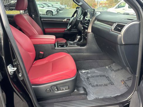 Used 2023 Lexus GX 460 Premium image 42