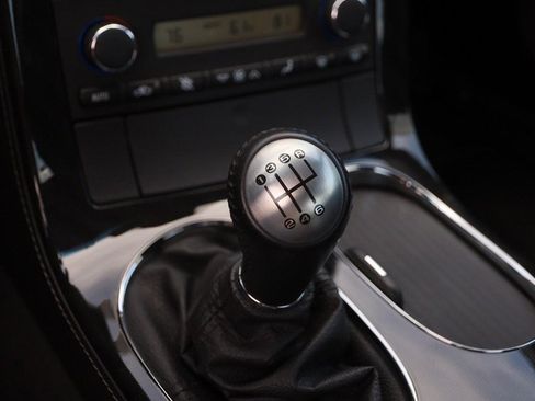 Used 2011 Chevrolet Corvette Coupe w/ 1LT RWD image 19