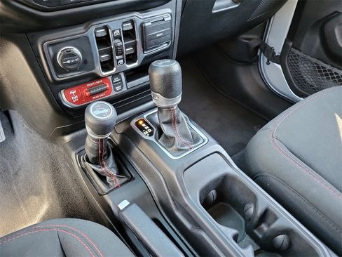 Used 2023 Jeep Wrangler Unlimited Rubicon image 13