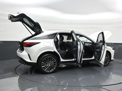 Used 2025 Lexus RX 450h AWD w/ Convenience Package image 33