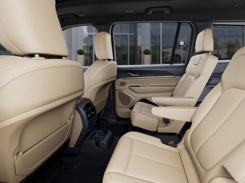 New 2026 Jeep Grand Cherokee L Limited RWD image 23