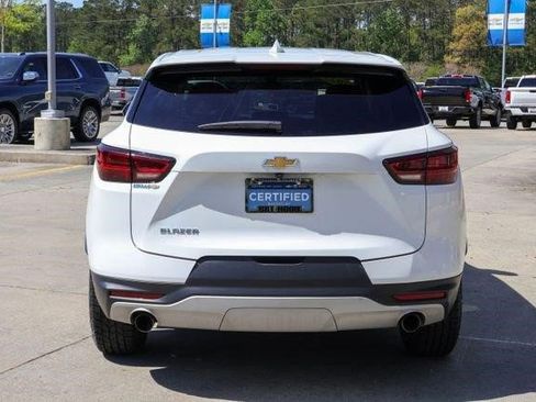 Certified 2025 Chevrolet Blazer LT FWD image 23