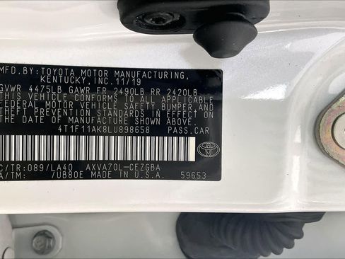 Used 2020 Toyota Camry XLE image 34