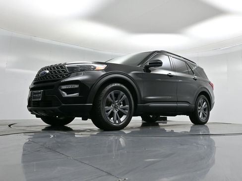Certified 2023 Ford Explorer XLT w/ Equipment Group 202A image 51