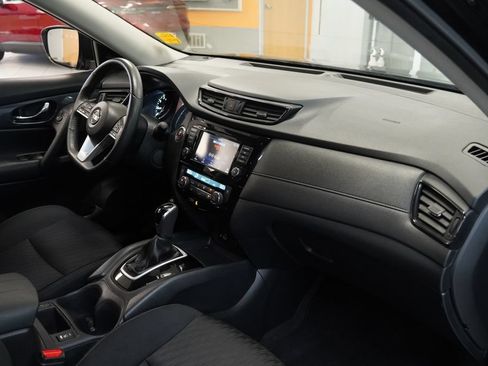 Used 2018 Nissan Rogue SV AWD/4WD image 26
