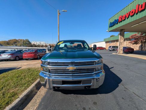 Used 2016 Chevrolet Silverado 2500 W/T RWD image 2