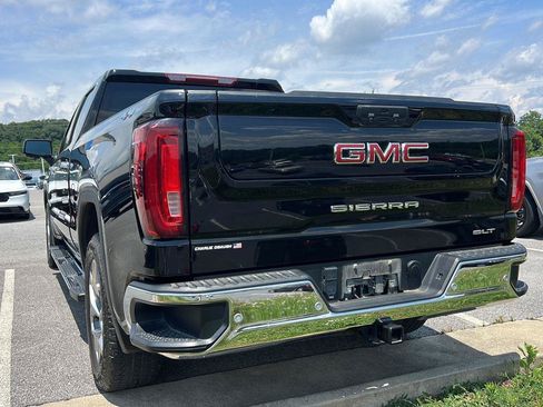 Used 2023 GMC Sierra 1500 SLT w/ SLT Premium Plus Package AWD/4WD image 3