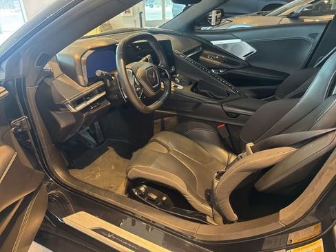 Used 2022 Chevrolet Corvette Stingray Premium Conv w/ Z51 Performance Package image 12