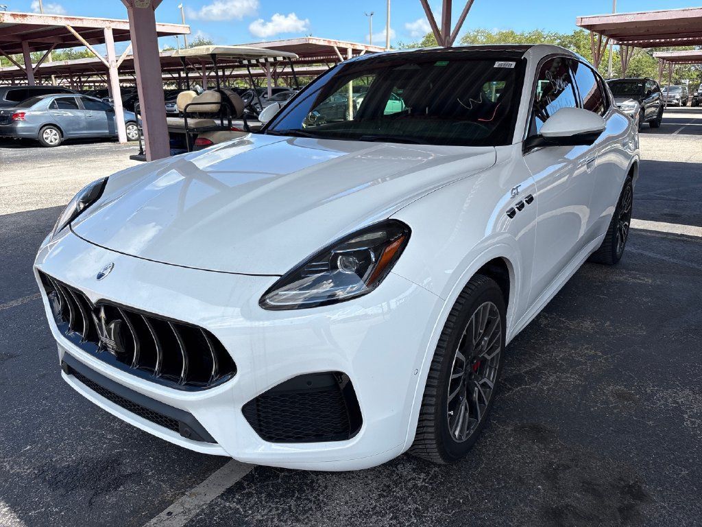 Used 2023 Maserati Grecale GT AWD/4WD image 3