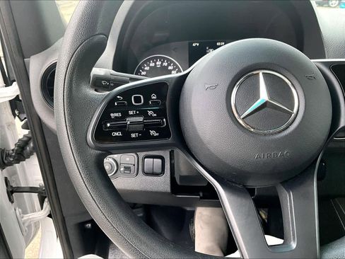 Used 2024 Mercedes-Benz Sprinter 2500 image 21