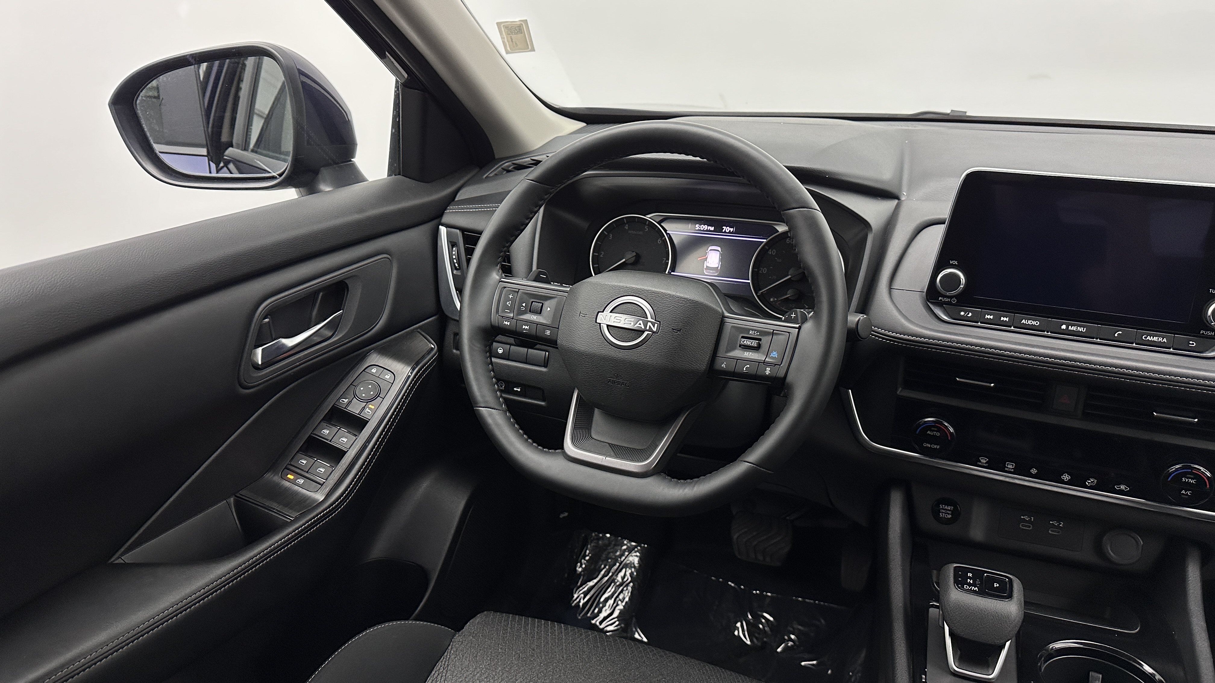 Used 2025 Nissan Rogue SV AWD/4WD image 27