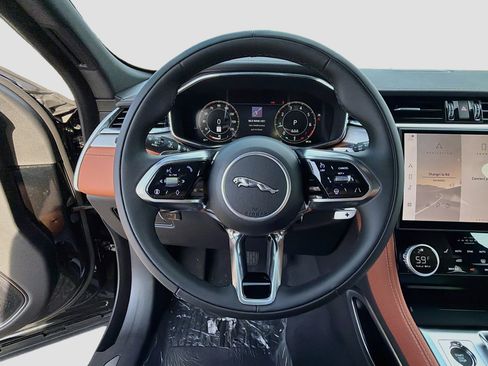 New 2026 Jaguar F-PACE R-Dynamic S AWD/4WD image 40