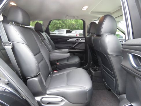 Used 2023 MAZDA CX-9 Touring image 17