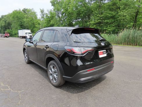 New 2026 Honda HR-V LX image 4