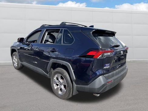 Used 2022 Toyota RAV4 XLE image 3