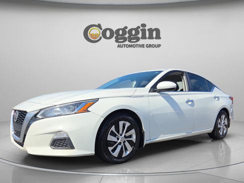 Used 2019 Nissan Altima 2.5 S image 1