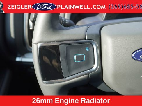 Used 2025 Ford Expedition Active AWD/4WD image 34